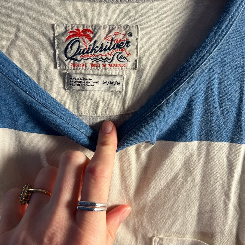 Men’s Quicksilver Tee - Picture 2 of 5